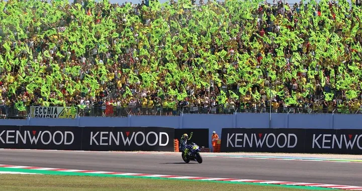 Motomondiale, bene i dati su spettatori nei circuiti e davanti alla tv. Il dominio di Marquez non toglie interesse alla MotoGP non più “Rossicentrica”