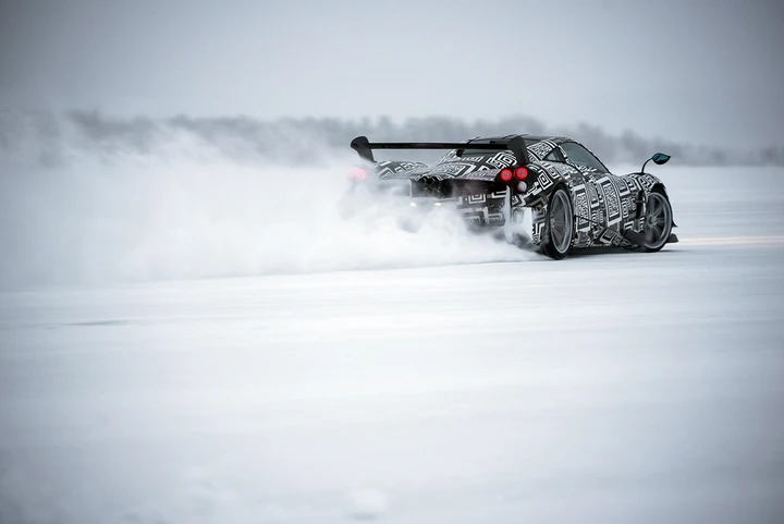 Pagani Huayra BC: test sul ghiaccio [Video]
