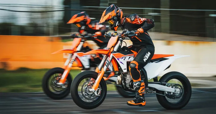 KTM 450 SMR 2023: ciclistica, motore e prezzo