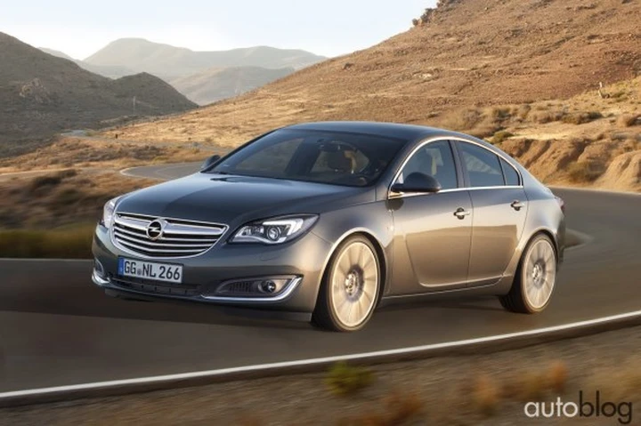 Nuova Opel Insignia: foto e dettagli del restyling