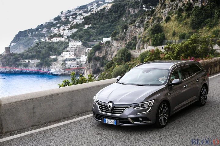 Renault Talisman Sporter: primo contatto