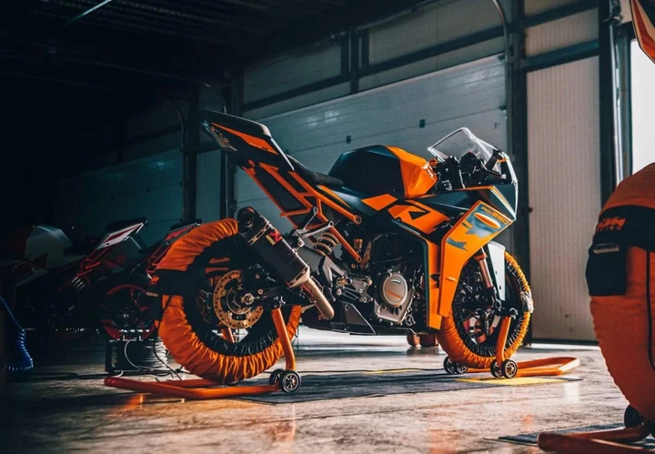“La passione non va in bancarotta”: KTM pronta a tornare in pista nel 2025