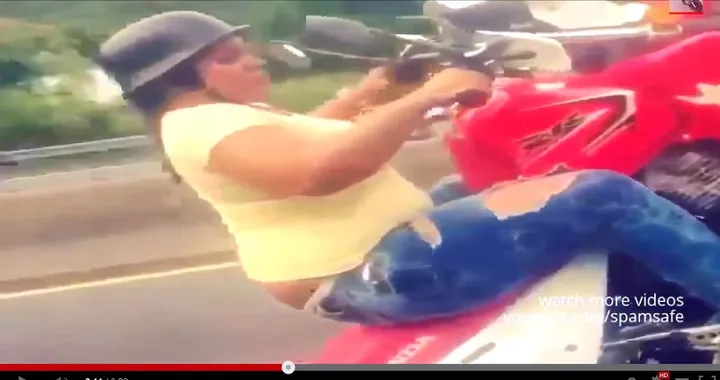 Donna 'oversize' stunt-woman [Video]