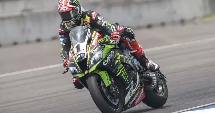 SBK Thailandia: Rea vince Gara-1 su Fores e Davies