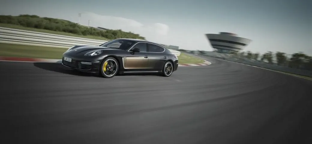 La Porsche Panamera Exclusive è una serie speciale in 100 esemplari