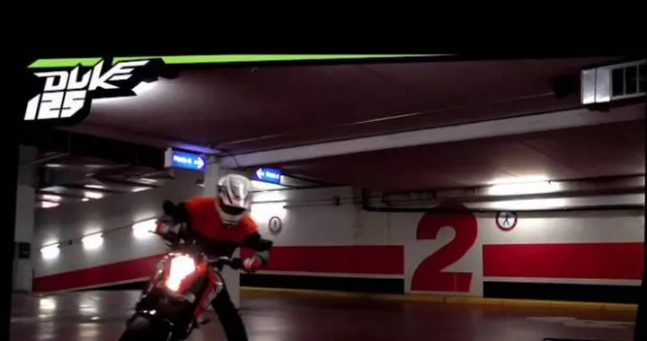 KTM 125 Duke: il backstage di Barcellona