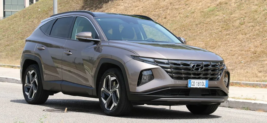 Hyundai Tucson 1.6 T-GDI HEV eXcellence: la prova di redazione