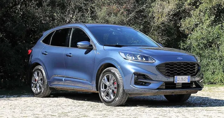 Ford Kuga FHEV AWD: la prova su strada