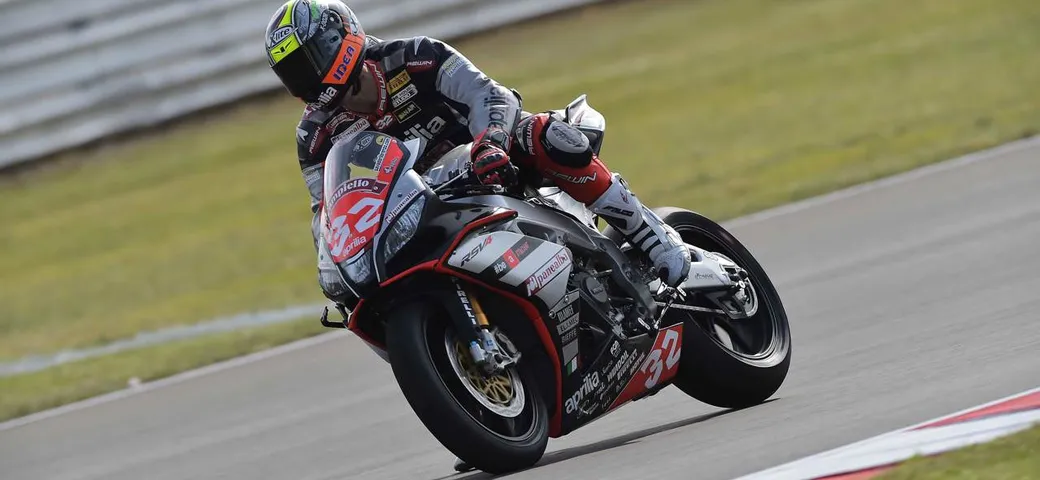 STK1000 Misano, trionfa Savadori su De Rosa e Tamburini
