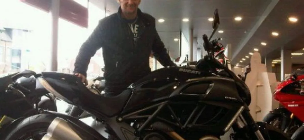 Carl Fogarty si è innamorato della Ducati Diavel