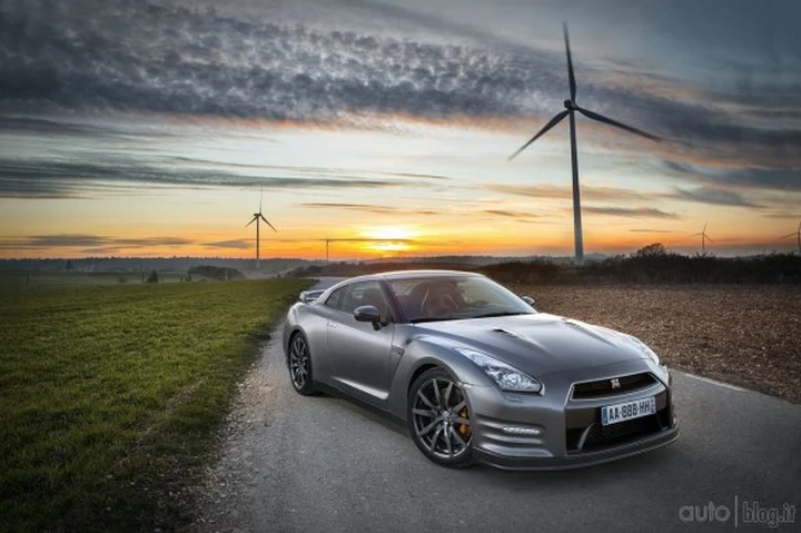 Nissan GT-R 2013: prezzo in Italia da 94.150 Euro
