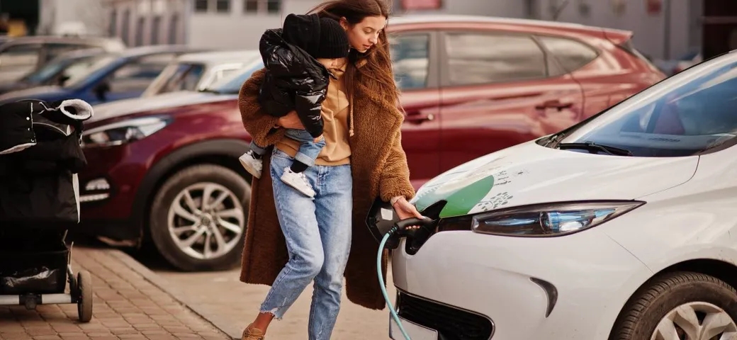 In Italia la ricarica dell'auto elettrica ci costa più del gasolio