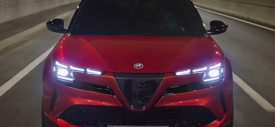 Alfa Romeo Junior Ibrida, sbarca nel Regno Unito per lasciare il segno