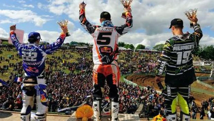 MX1: Philippaerts e Cairoli sul podio in Francia