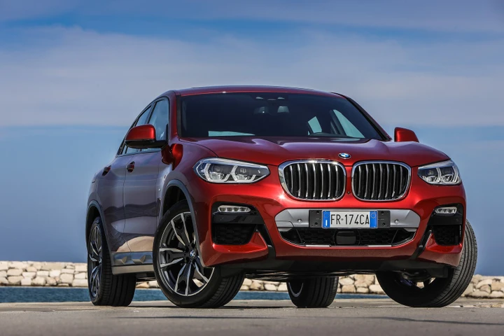 Nuova BMW X4: primo contatto, la prova del nuovo SUV coupé tedesco [Video]