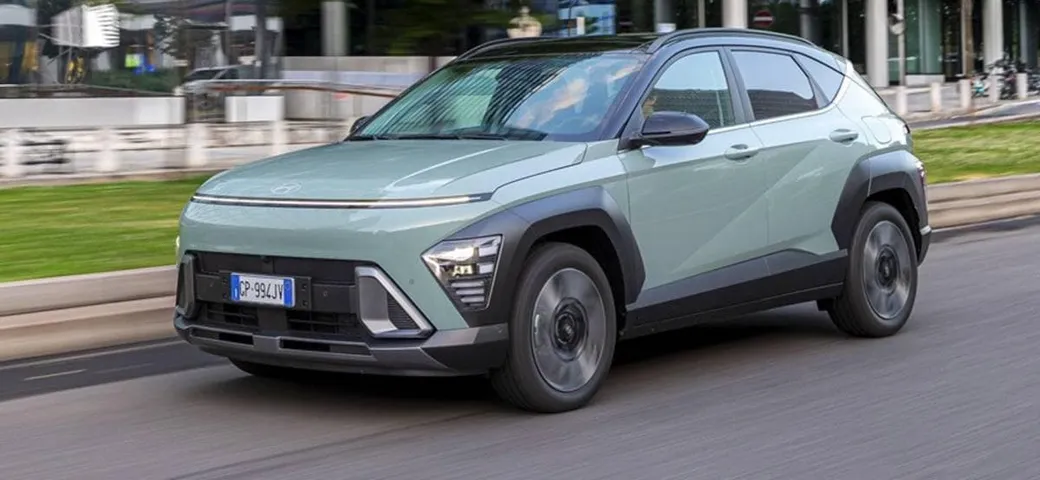 Hyundai Kona, più potenza e ricche dotazioni: prezzi invariati