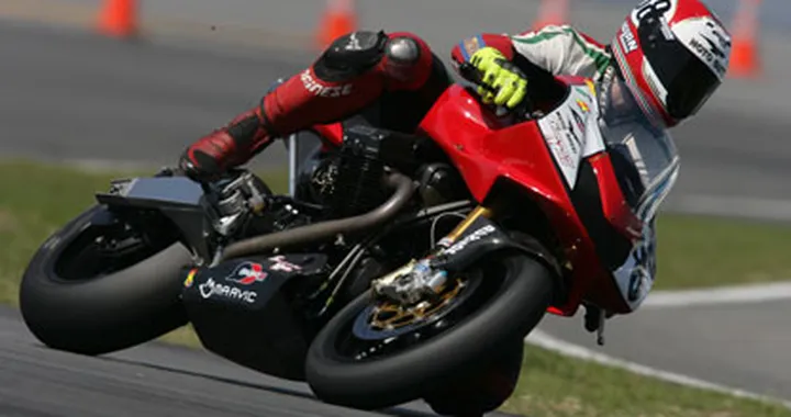 Moto Guzzi trionfa a Daytona