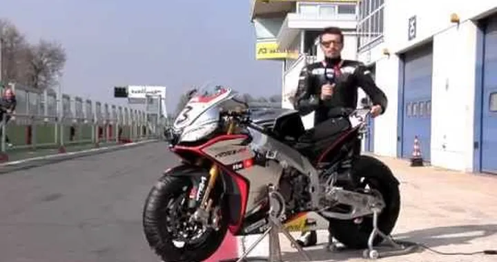RSV4 Superbike 2015 - Onboard with Max Biaggi