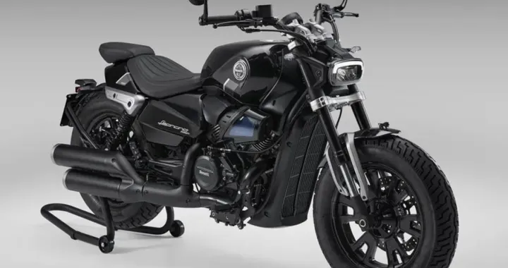 Benelli svela il Leoncino Bobber 400, cruiser compatto dal cuore V twin