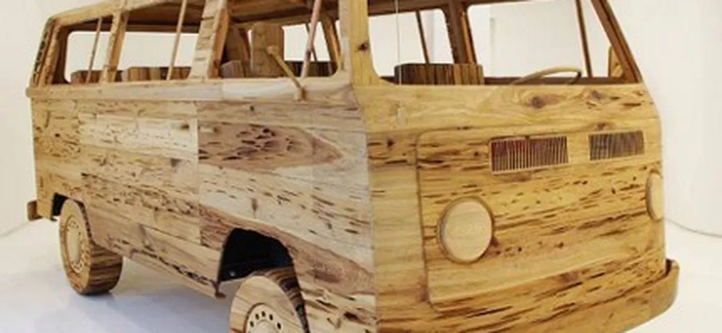 Volkswagen Bus in... legno