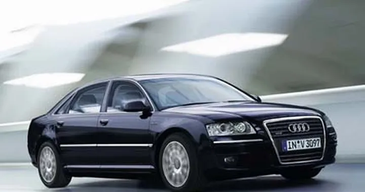 Audi A8: monterà il V12 TDI della R10?