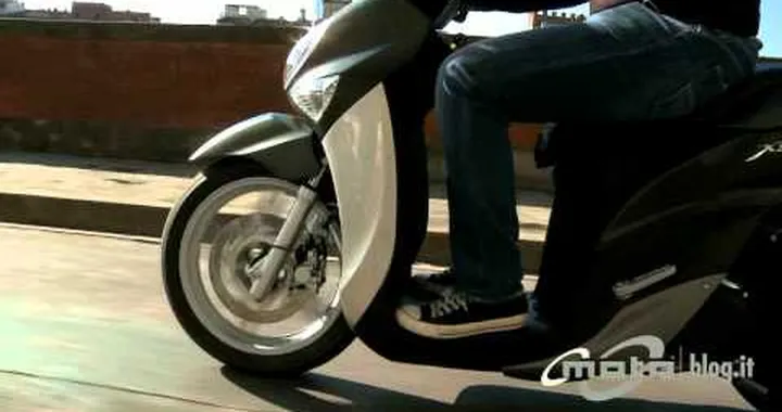 Test Yamaha Xenter 150 2012