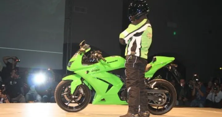 Salone di Parigi: Kawasaki Ninja 250R 2008