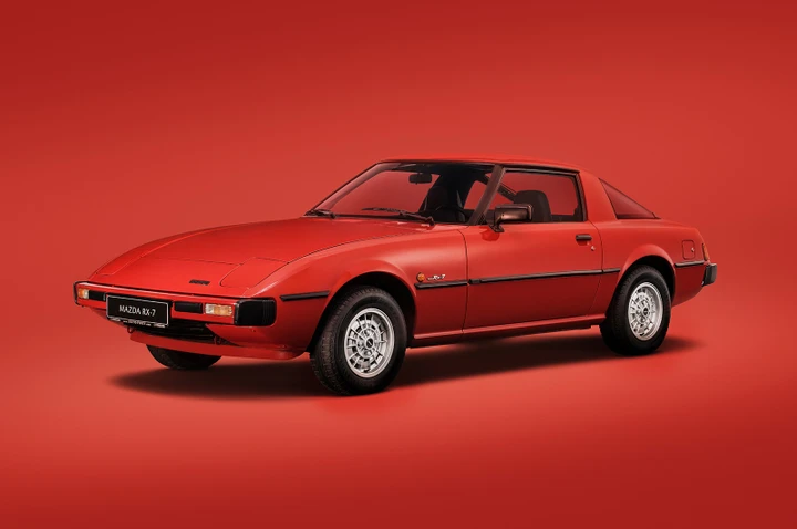 Mazda RX-7, la coupé sportiva con motore rotativo