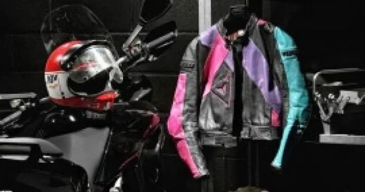 "Riparti con nuove sicurezze": Dainese rottama l'abbigliamento moto