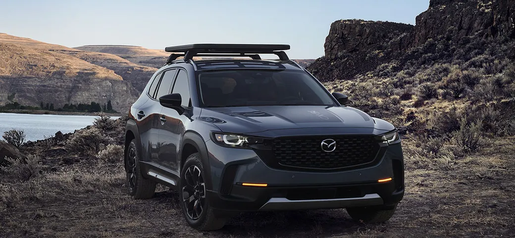 Mazda preoccupata da dazi di Trump: l'utile crolla dell'82%