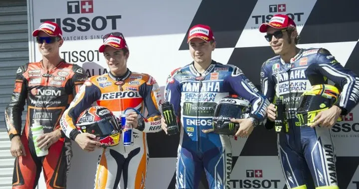 Live MotoGP Australia 2013: pole spettacolo di Lorenzo davanti a Marquez e Rossi [FOTO]