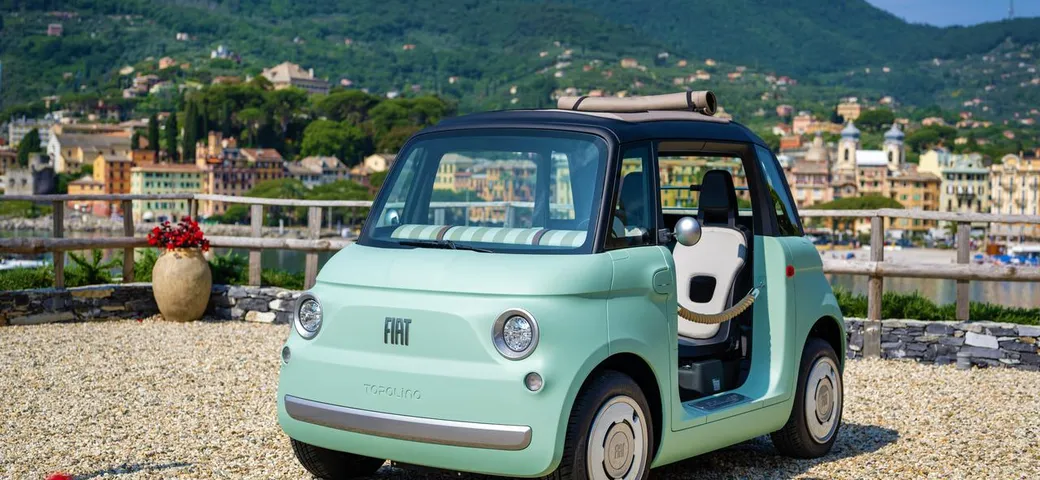 Nuova Fiat Topolino: l’iconico modello torna come quadriciclo leggero elettrico [FOTO]
