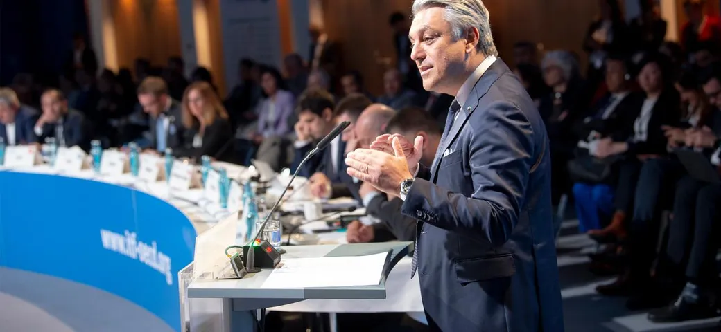ACEA, Luca de Meo: ‘La transizione non può essere guidata solo dal settore auto’