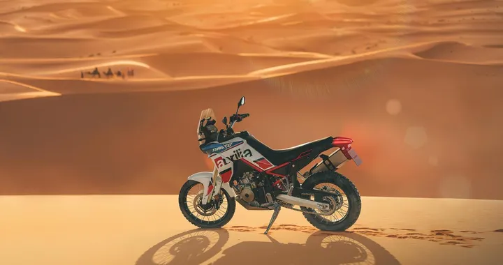 Aprilia Tuareg 2024: l’adventure si aggiorna con tre nuove colorazioni [FOTO]