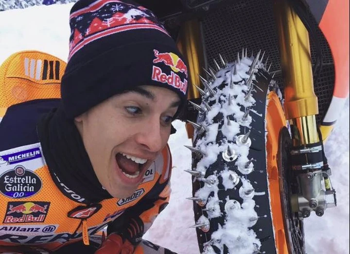 Marc Marquez e la Honda RC213V sulla neve [Video]