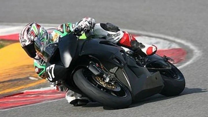 WSS, test Kawasaki: Lascorz, 