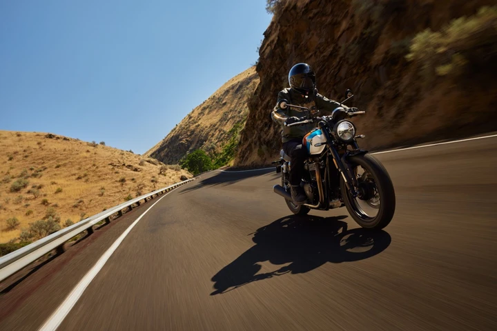 Triumph Speed Twin 900: innovazione e stile senza tempo
