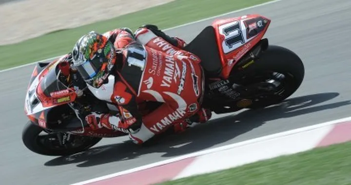 SBK: la guerra dei Troy, Corser su Bayliss nelle QP2