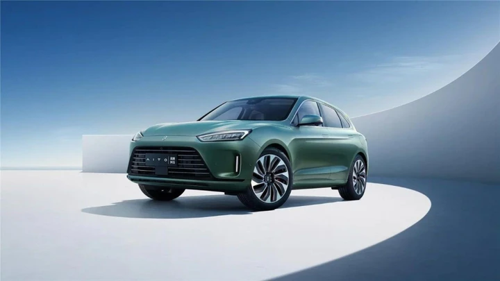 Aito M5: svelata la nuova auto elettrica di Huawei