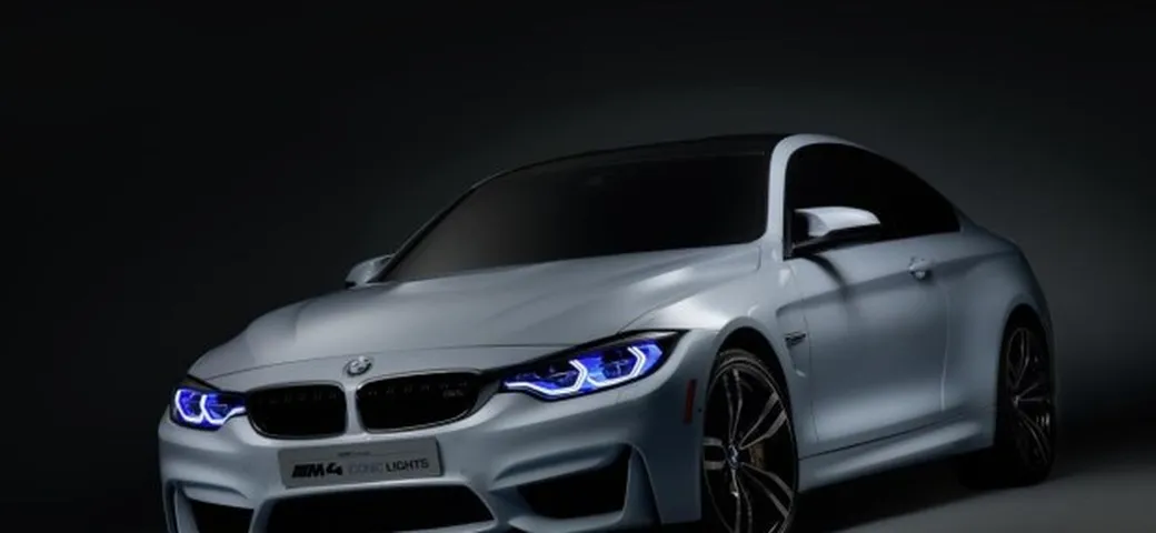 La BMW Concept M4 Iconic Lights monta fanali anteriori laser