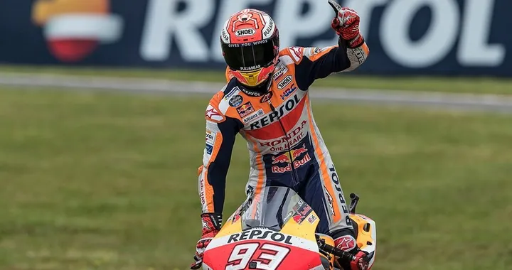 MotoGP, Valencia: vince ancora Marquez. Quarto Dovizioso, ottavo Rossi