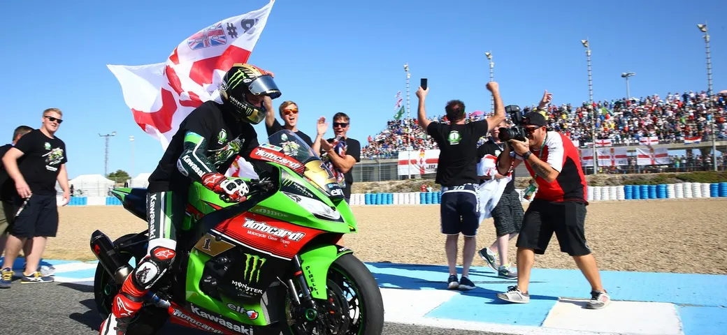 SBK Jerez 2015: Davies vince Gara-2, Rea Campione del Mondo [Foto e Video]