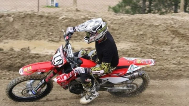 Alex Puzar al via della FIM Veteran's World Cup 2010 su Aprilia MXV 4.5 Replica