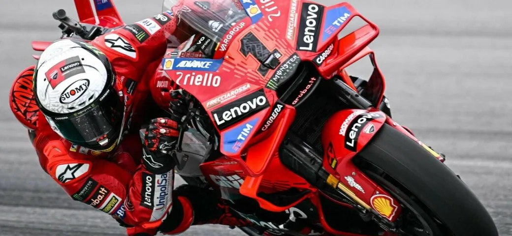 Ducati domina Sepang: Marquez e Bagnaia lanciano il guanto di sfida per il 2025