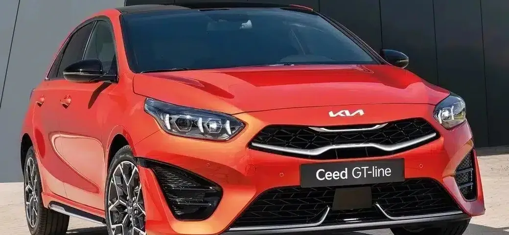 Kia Ceed 2025: tecnologia, design e motorizzazioni ibride