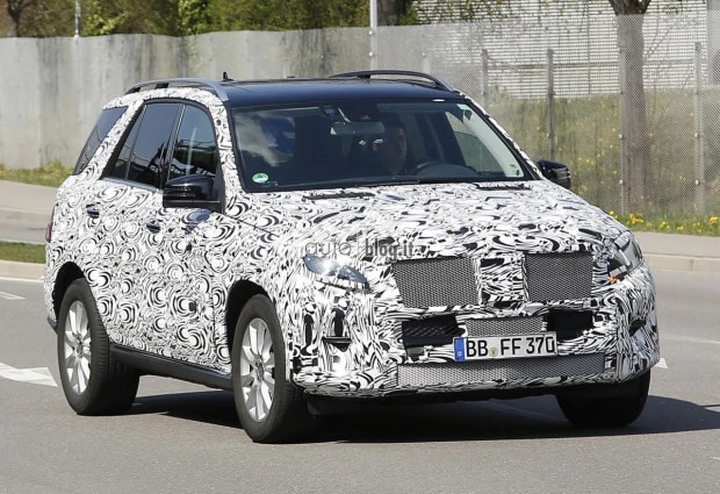 Mercedes ML 2015: foto spia del Facelift
