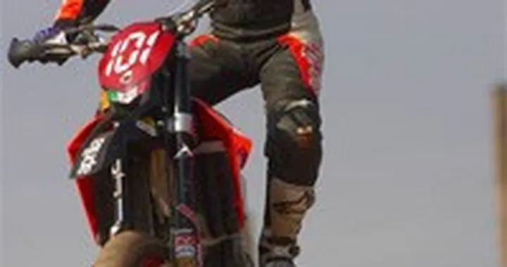 Supermoto: Van Den Bosch conquista il titolo Sport Internazionale