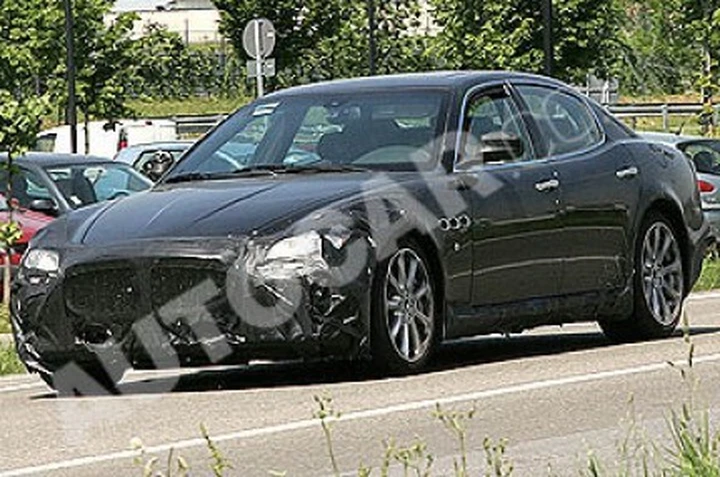 Maserati Quattroporte: ancora foto spia del facelift