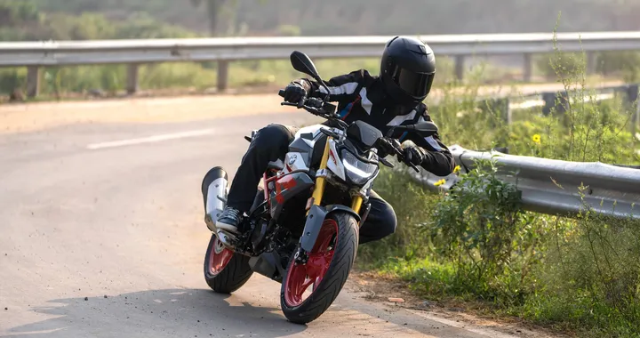 BMW G 310 R 2021: la più piccola delle roadster si rinnova