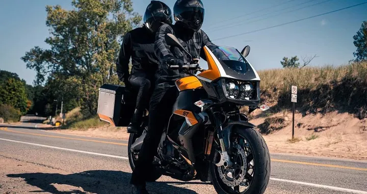 Due anime, una moto: ecco la rivoluzionaria Buell SuperTouring 2025